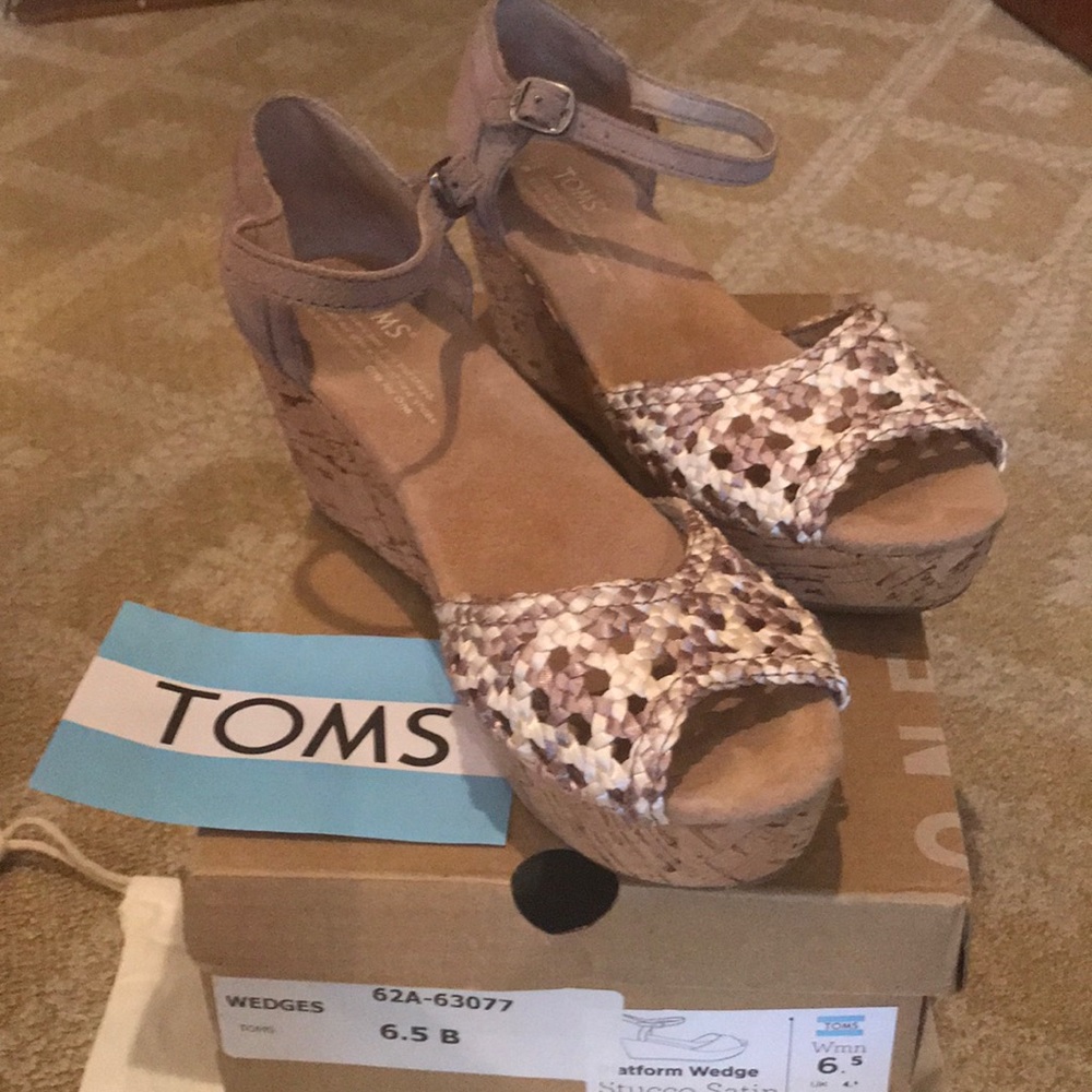 Toms Platform Wedge Sandals - cork bottoms